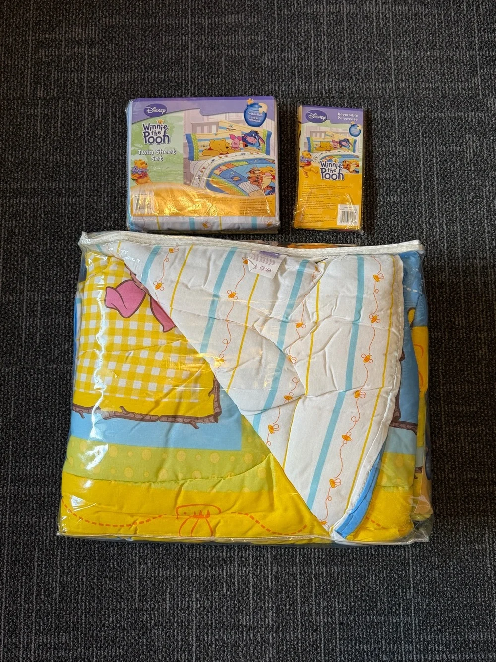 Vtg Disney Winnie the Pooh Yellow & Blue Twin Comforter Set